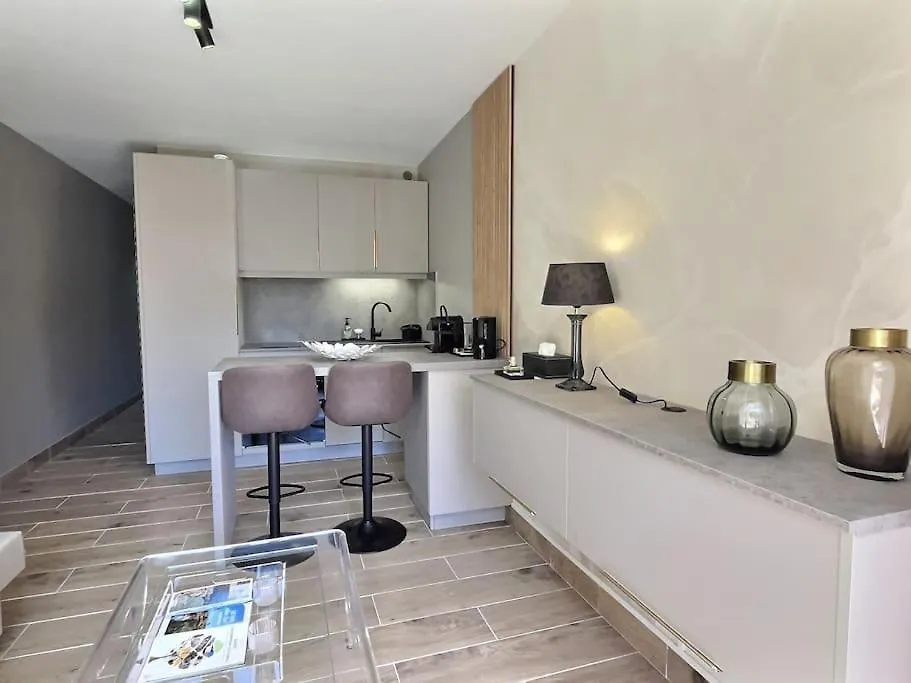 Le P'Tit Cocon: Chambre / Terrasse / Parking Cavalaire-sur-Mer Apartment