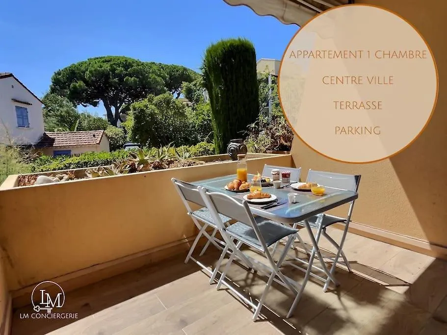Le P'Tit Cocon: Chambre / Terrasse / Parking Cavalaire-sur-Mer Apartment